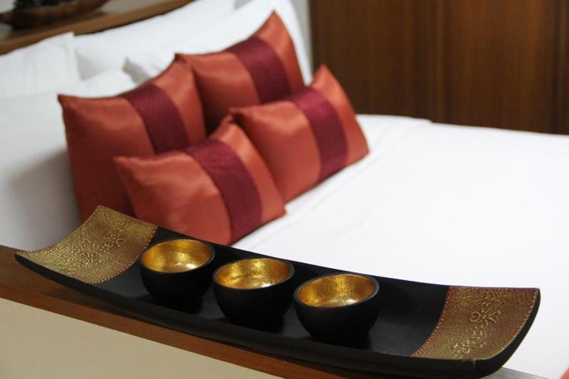 B.S. Court Hotel Sathorn Бангкок Экстерьер фото