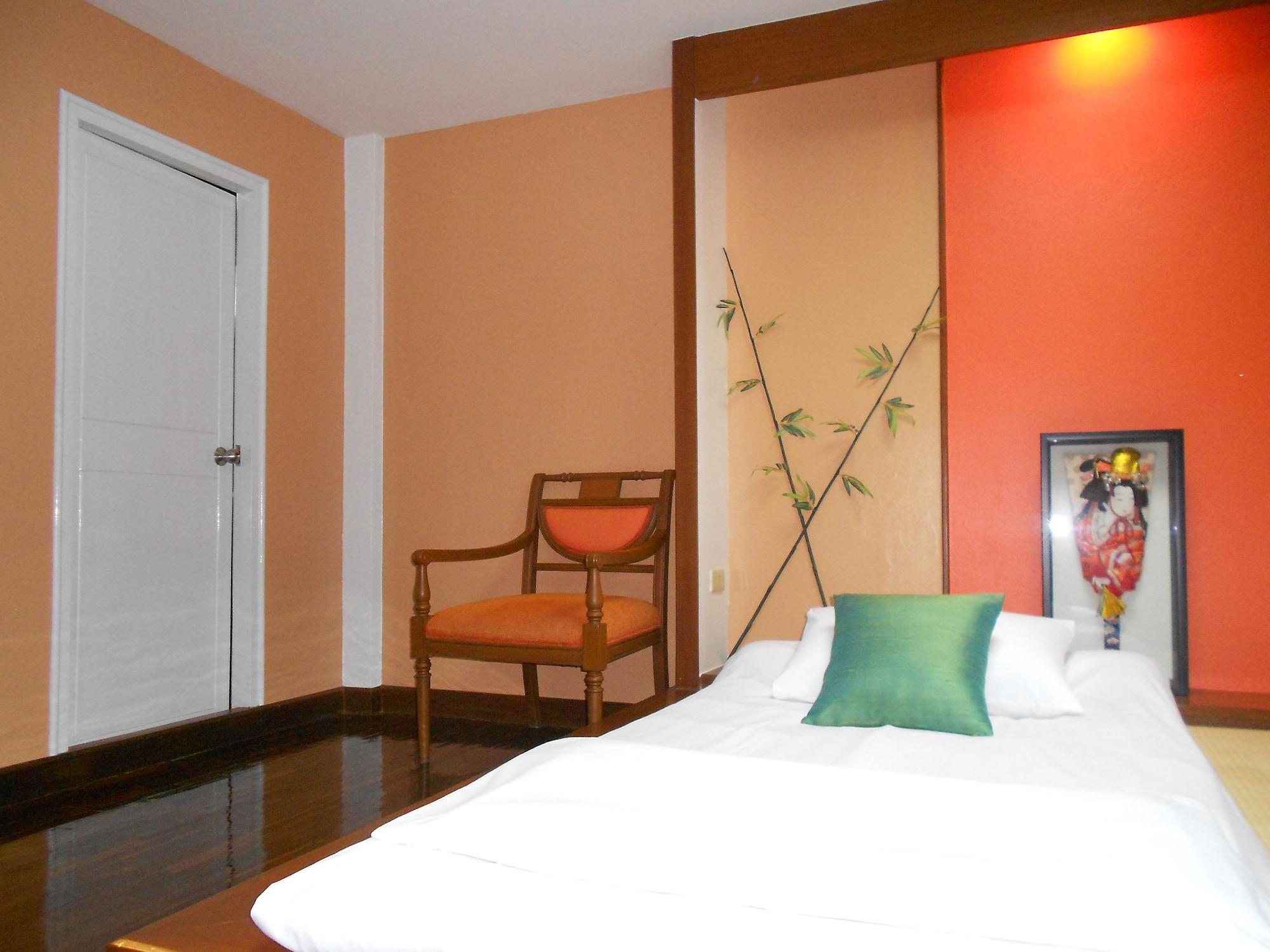 B.S. Court Hotel Sathorn Бангкок Экстерьер фото