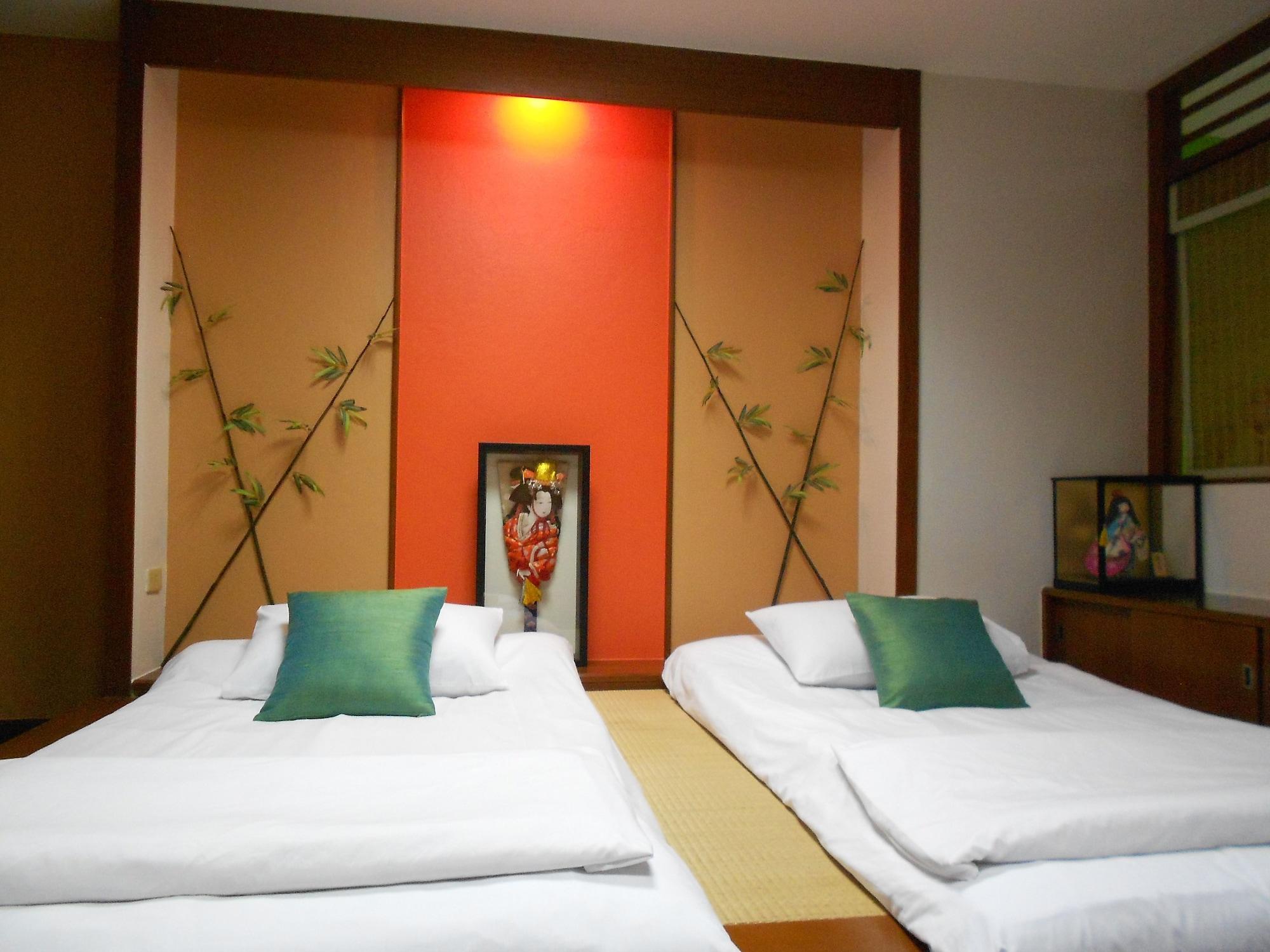 B.S. Court Hotel Sathorn Бангкок Экстерьер фото