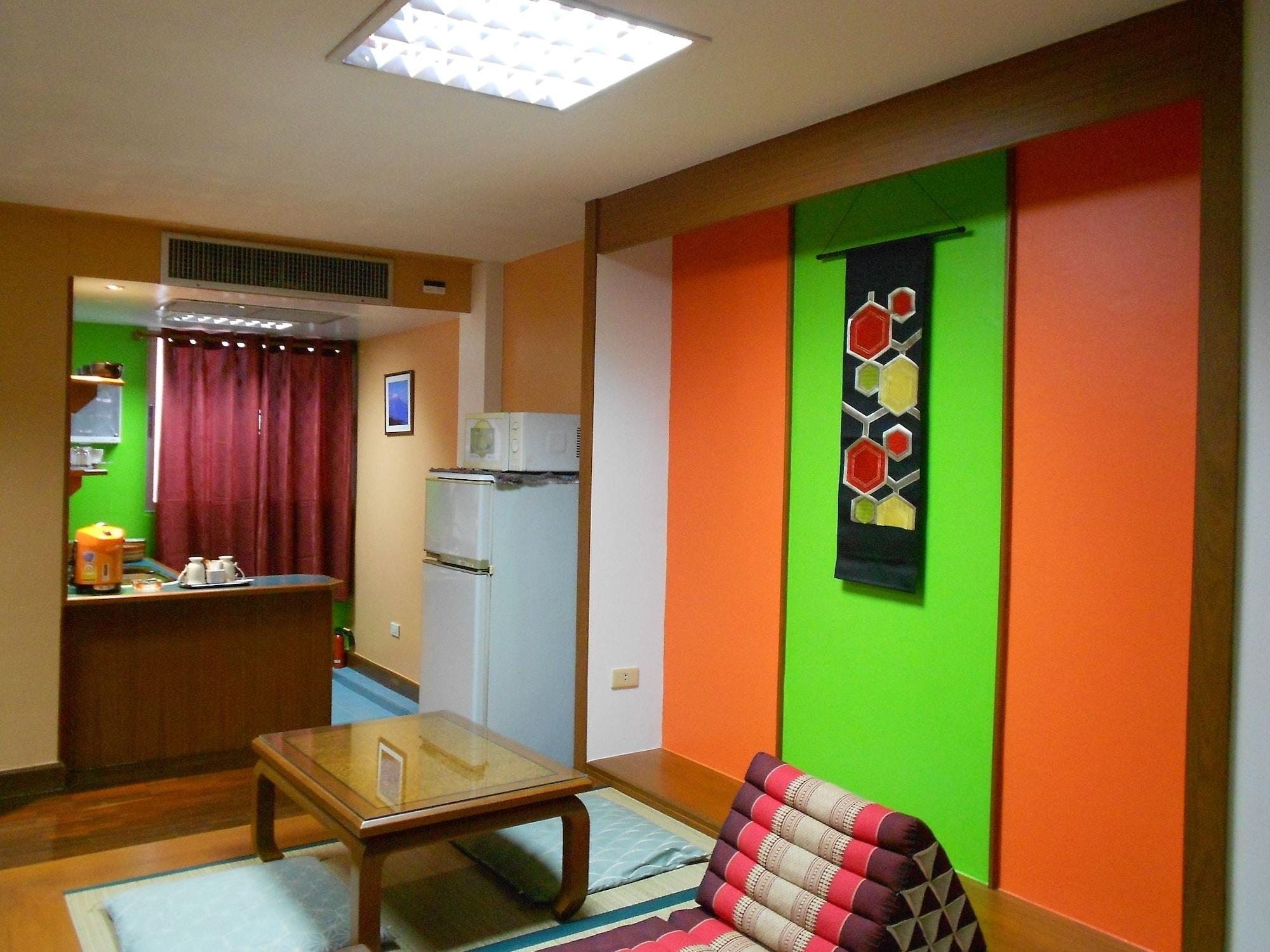B.S. Court Hotel Sathorn Бангкок Экстерьер фото