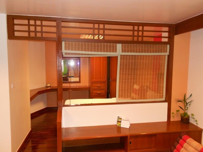 B.S. Court Hotel Sathorn Бангкок Экстерьер фото