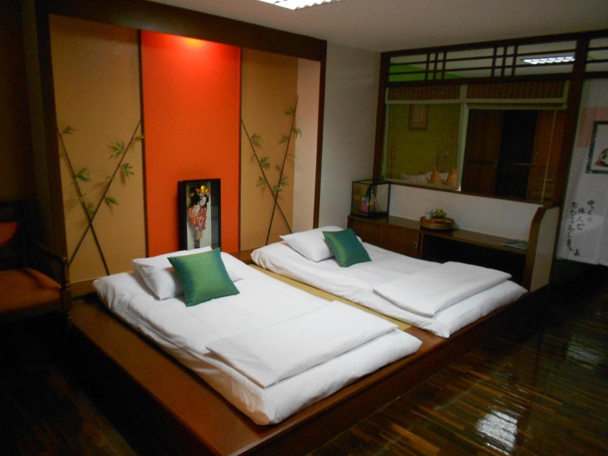 B.S. Court Hotel Sathorn Бангкок Экстерьер фото