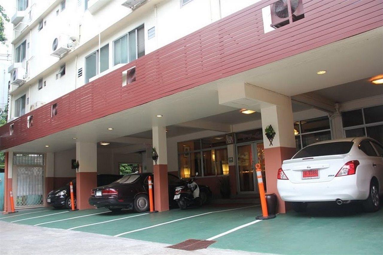 B.S. Court Hotel Sathorn Бангкок Экстерьер фото