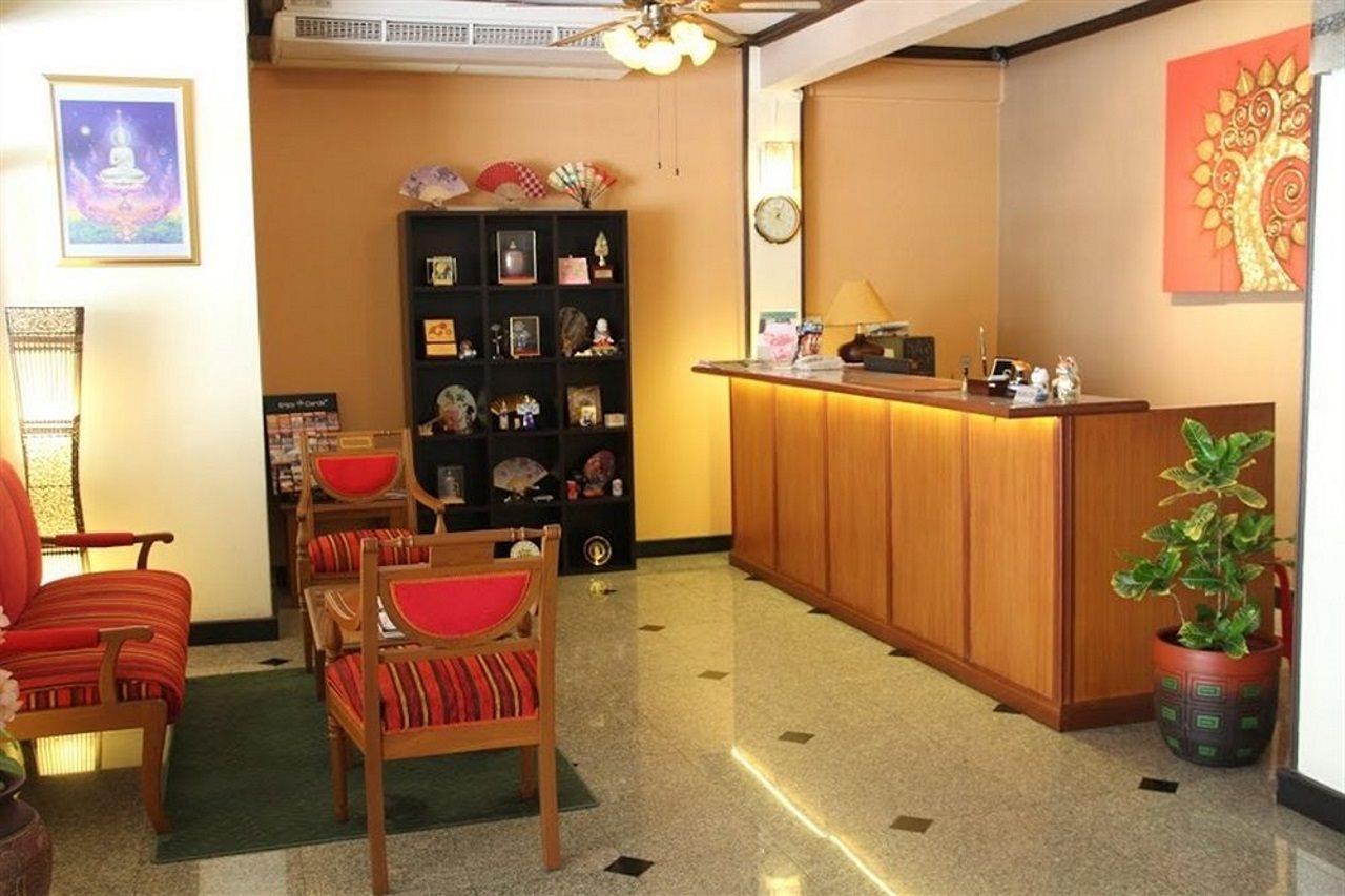 B.S. Court Hotel Sathorn Бангкок Экстерьер фото
