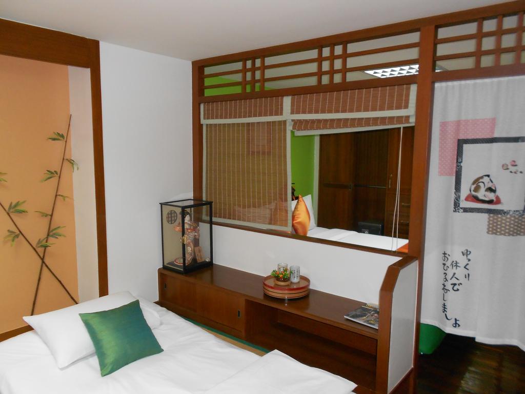 B.S. Court Hotel Sathorn Бангкок Экстерьер фото