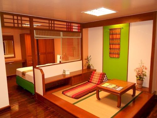 B.S. Court Hotel Sathorn Бангкок Экстерьер фото